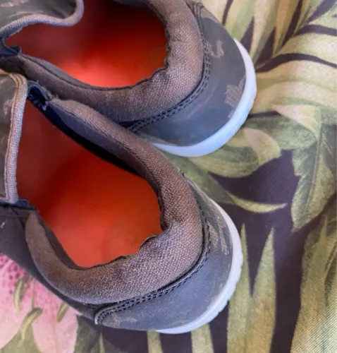 Tênis Slip On Camuflado crocs, tamanho 38