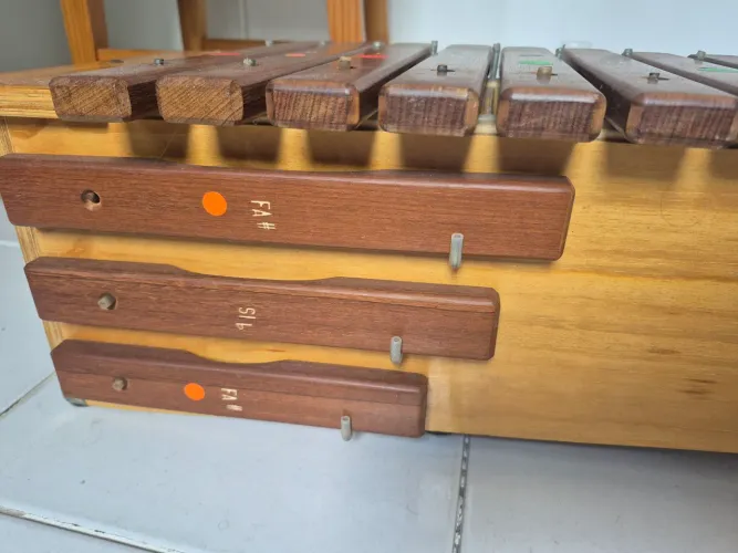 Xilofone de madeira para crianças