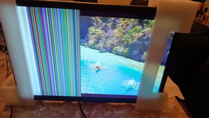 Monitor bluecase preto 19 polegadas tela com defeito 