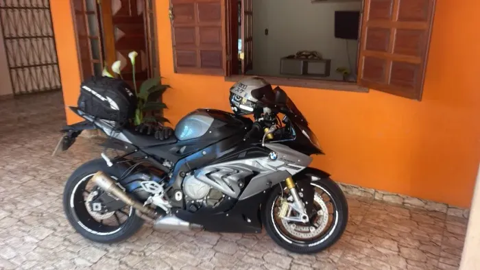 BMW 1000rr Muito nova.