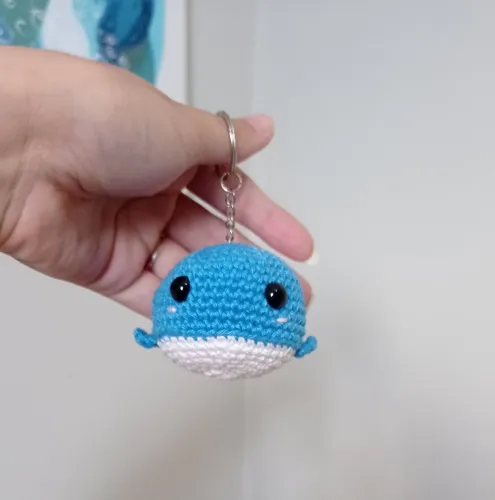 Chaveiro baleia amigurumi
