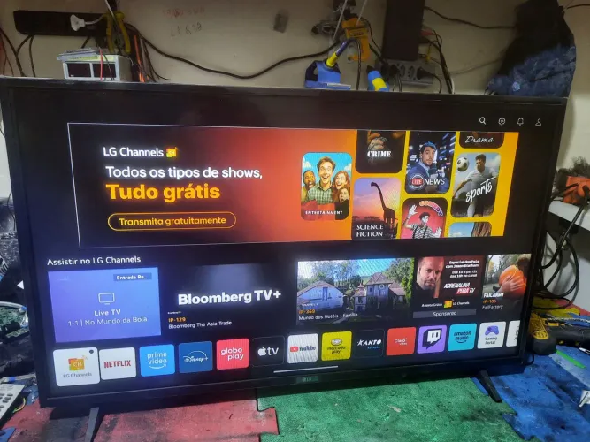 Smart TV LG 43 com LG Channels e Apps Disponíveis