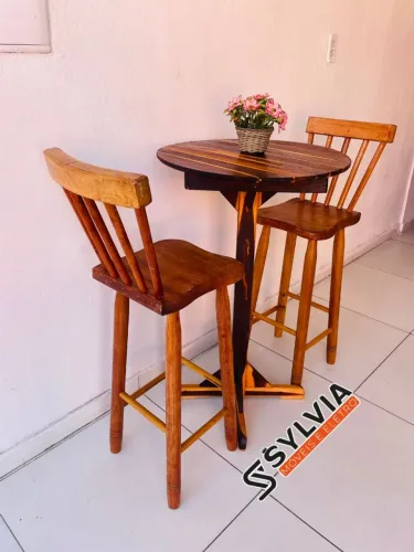 Conjunto bistrô Alta com 2 Banquetas de Madeira