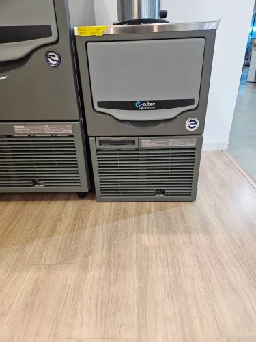 máquina produtora de gelo em cubos até 40kg/dia - nova a pronta entreta