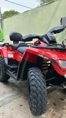 Quadriciclo can am 800 4x4