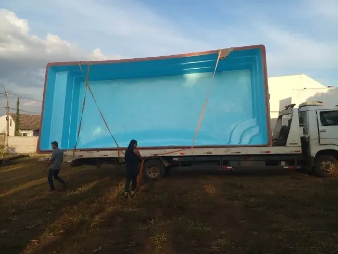PISCINA DE FIBRA COM BANCO 50 CM 1,40 DE PROFUNDIDADE