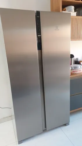 Geladeira Electrolux Side by Side Inverter