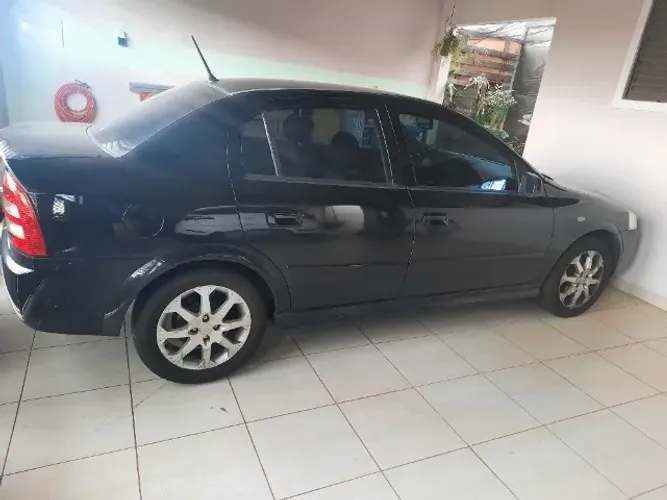 Vendo Astra Sed.Advan. 2.0 8V MPFI FlexP. Aut.
