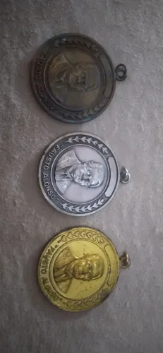 Medalhas antigas da prefeitura municipal de Marília sp