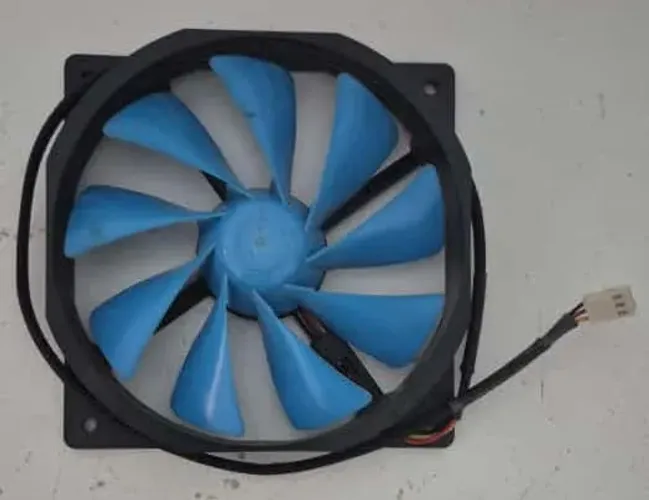 Fan pra gabinete, brushless (não precisa lubrificar) e de alto fluxo de ar, para overclock