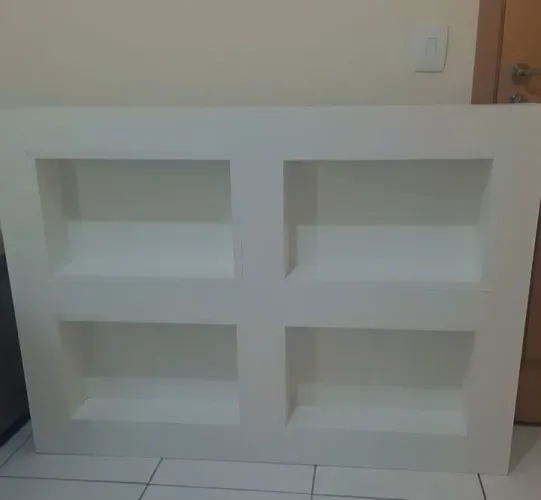 Painel com Nichos em MDF Branco