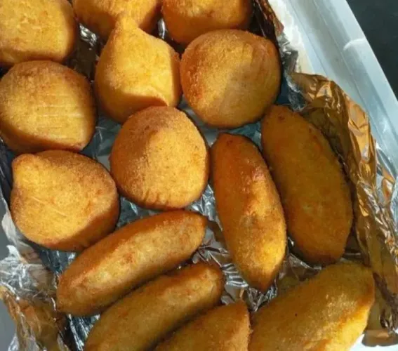 Salgados fritos e congelados 