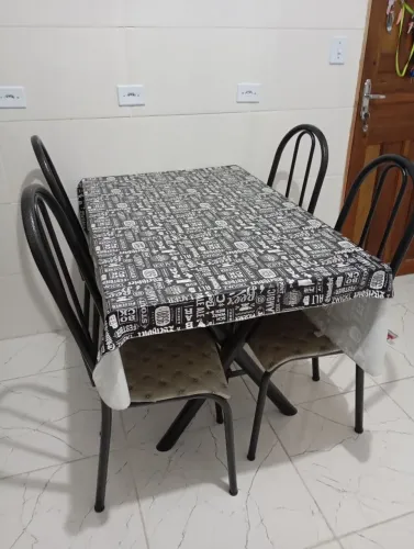 Mesa jantar + 4 cadeiras 