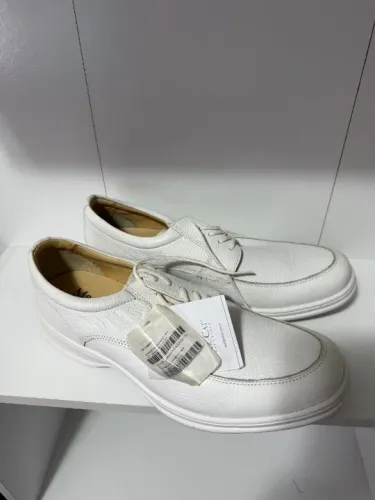 Sapato de Couro Branco Mr Cat - NOVO
