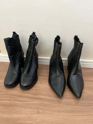 2 Botas de couro num 35