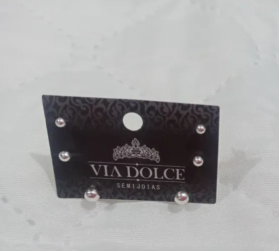 Brincos de bolinha Semijoias Via Dolce