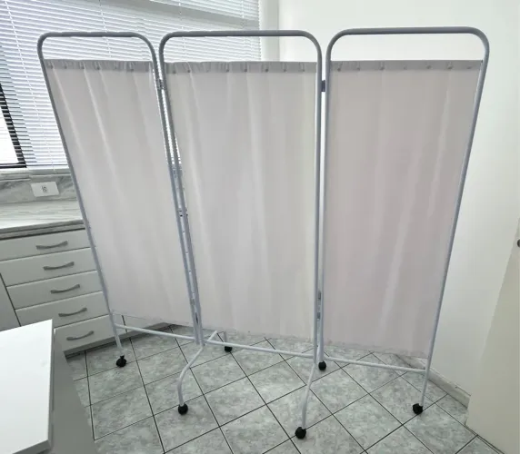 Divisória (Biombo) Hospitalar/Consultório - 3 Módulos