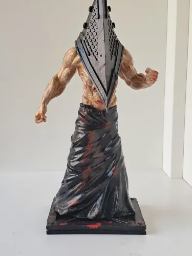 Piramid Head , Silent Hill , action figure de resina .