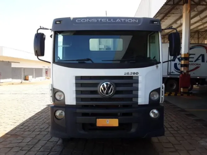 Caminhão Volkswagen 26.280 CRM - 2022