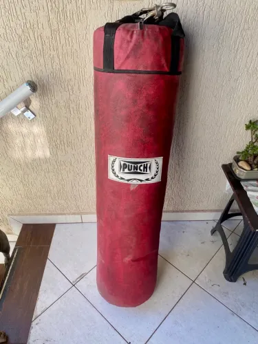 Saco de pancada PUNCH + Luva Box 
