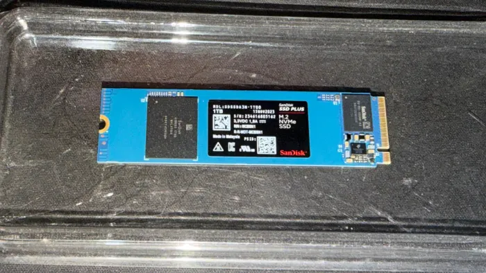 SSD PCIe NVMe 1-Tera Sandisk  zerado testamos na hora