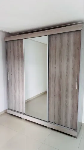 Guarda roupa e sofá cama