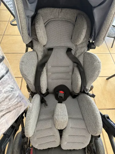 Carrinho Ottobock Kimba 2 - para crianças especiais