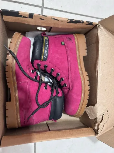 Coturno rosa para trilha à venda
