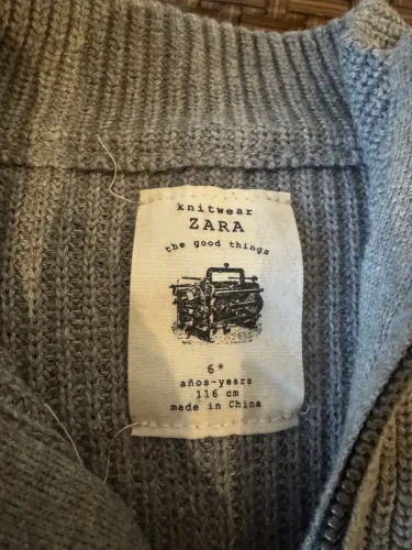 Casaco infantil da marca  Zara tamanho 6