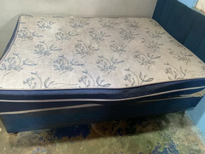 Cama Box Casal Conj. Atenas 138x188 Usada em Bom Estado