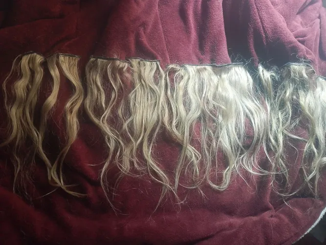 Cabelo loiro vietnamita aproximadamente 40 a 45 cm mais ou menos