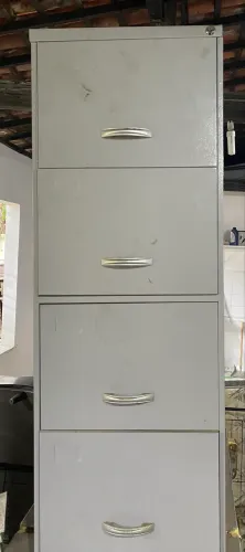 Arquivo de aço 4 gavetas 