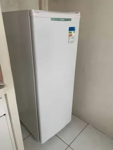 Freezer vertical consul. Gela muito