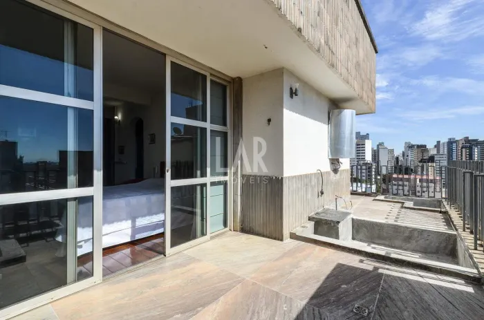 Triplex Exclusivo de 347 m² no São Lucas | 6 Quartos | 2 Suítes | 8 Vagas