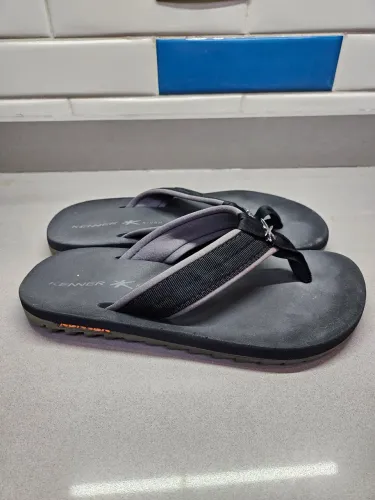 Chinelo kenner kivah cush