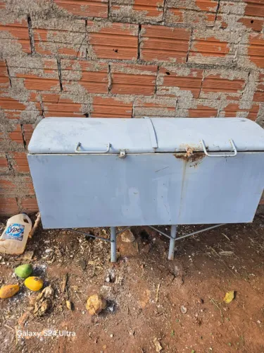 lixeira de metalon