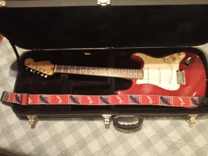Guitarra Fender stratocaster americana made in usa fn ano 1992 case original raridade