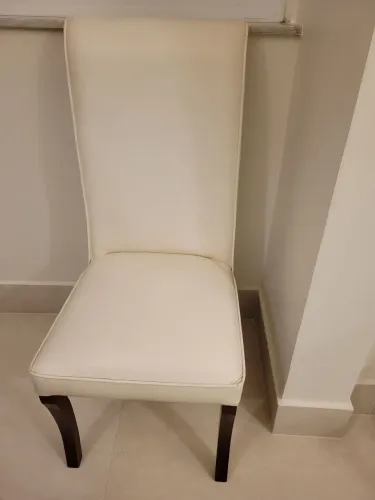 Cadeira fina Mesa de jantar branca
