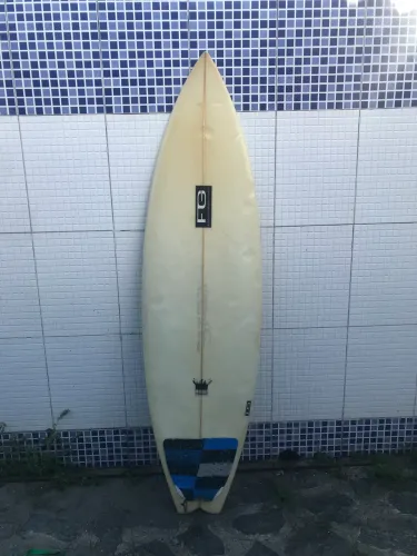 Prancha de Surf FG 6.0 Branca em ótimas condição 