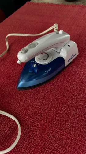 Ferro de Viagem Black+Decker PFTI747B ? Bivolt, Compacto, Pronto pra Levar na Mala