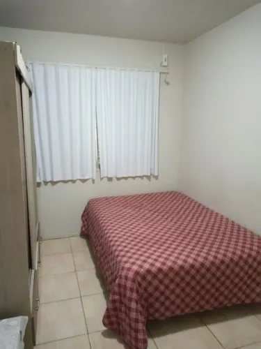 Aluga se quartos livre de água luz e internet