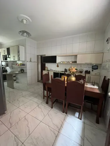 Imóvel para venda possui 97 metros quadrados com 4 quartos em Mutondo - São Gonçalo - RJ