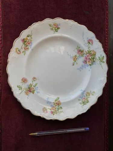 Antigo prato filetado em porcelana inglês (ref:154)