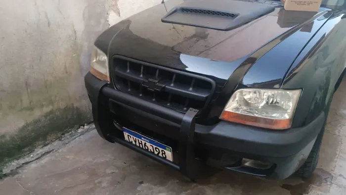 Quebra mato de viatura