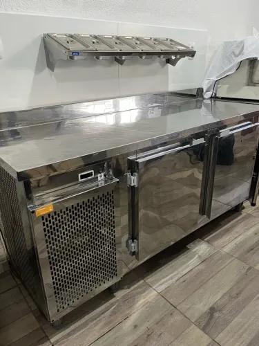 Balcão Refrigerado Inox 190x67