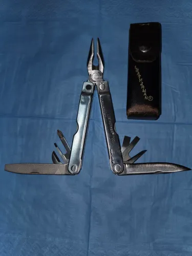 ALICATE / CANIVETE LEATHERMAN MULTIFUNÇÕES  , AMERICANO , SEM USO  , ESTADO DE NOVO  !