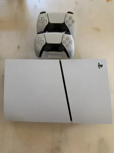 Play Station 5 (PS5)