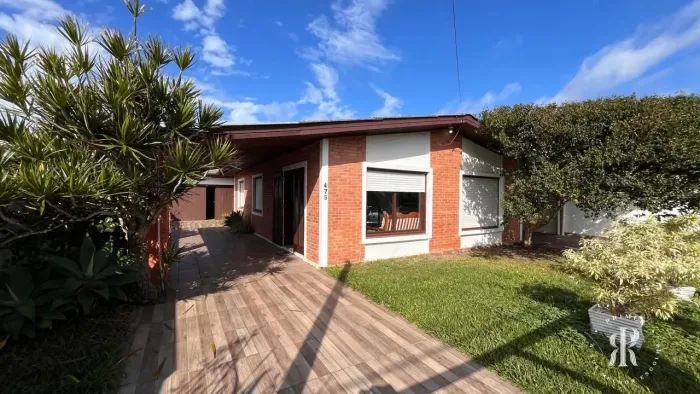 Oportunidade Casa Térrea a 100 metros da praia de Imbé e Próximo a Barra.