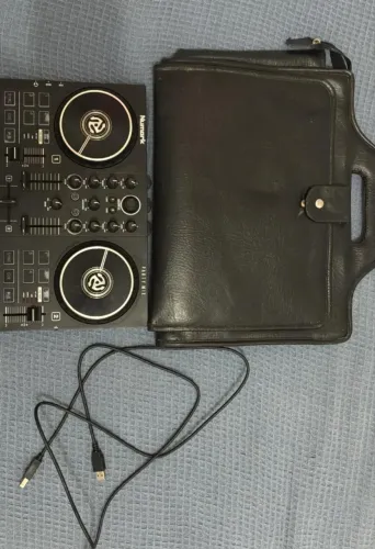 Controladora Numark Party Mix