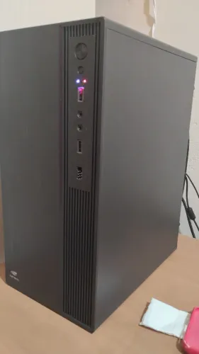 PC I3 4160, 4GB DE RAM COM 120GB DE SSD TROCO POR CELULAR